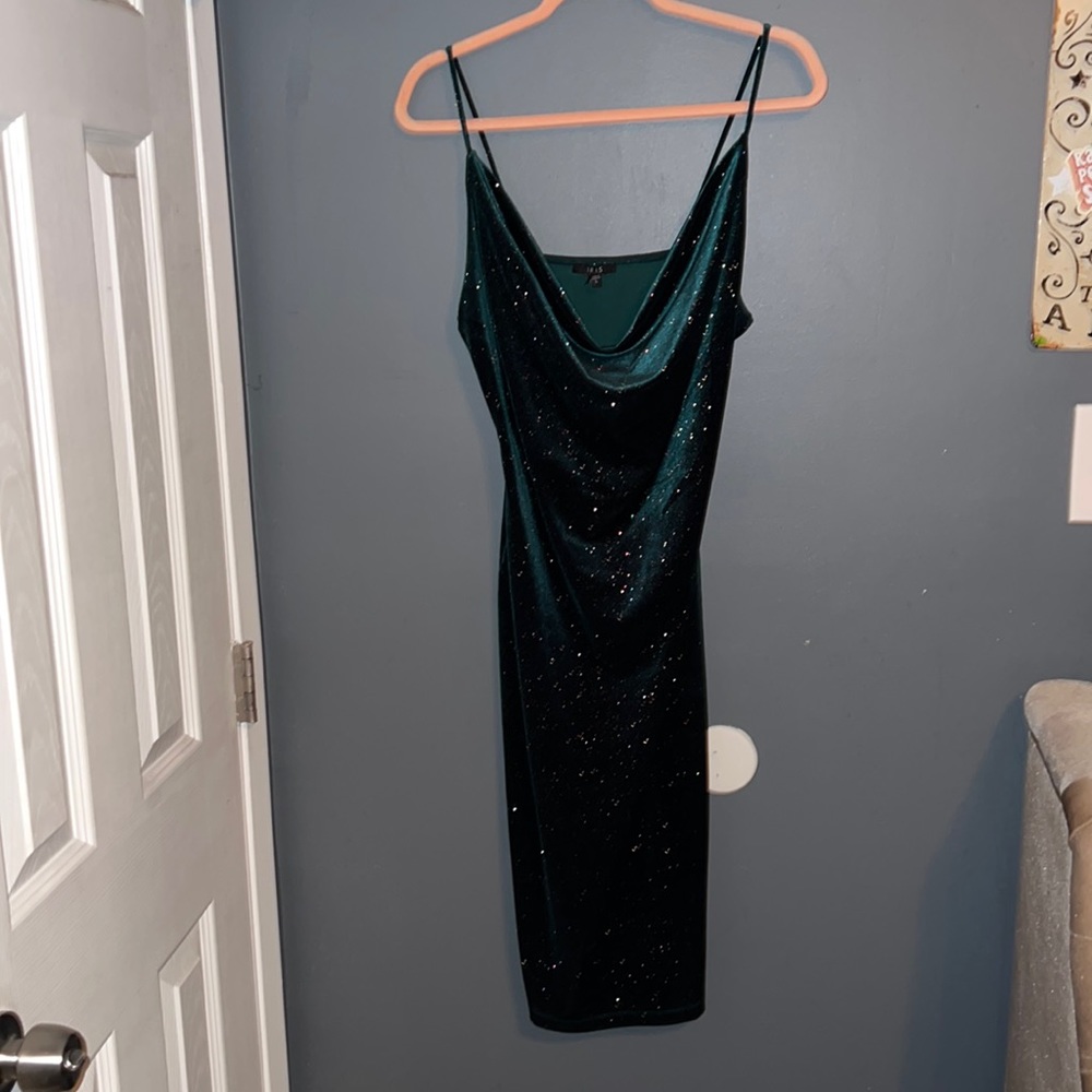 Velvet Emerald green bombshell dress 🤩✨